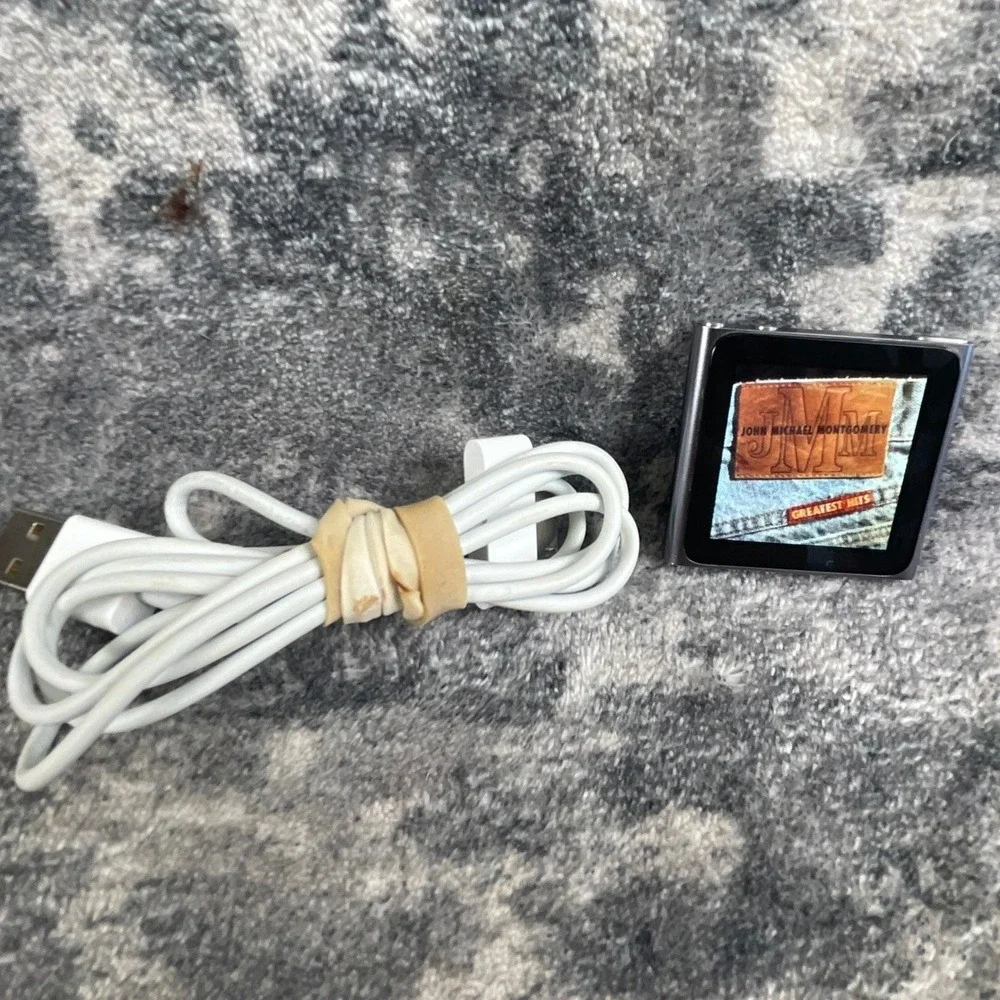 Apple iPod Nano 6th Generation Metallic Tested Works Good Scuff On Back Clip